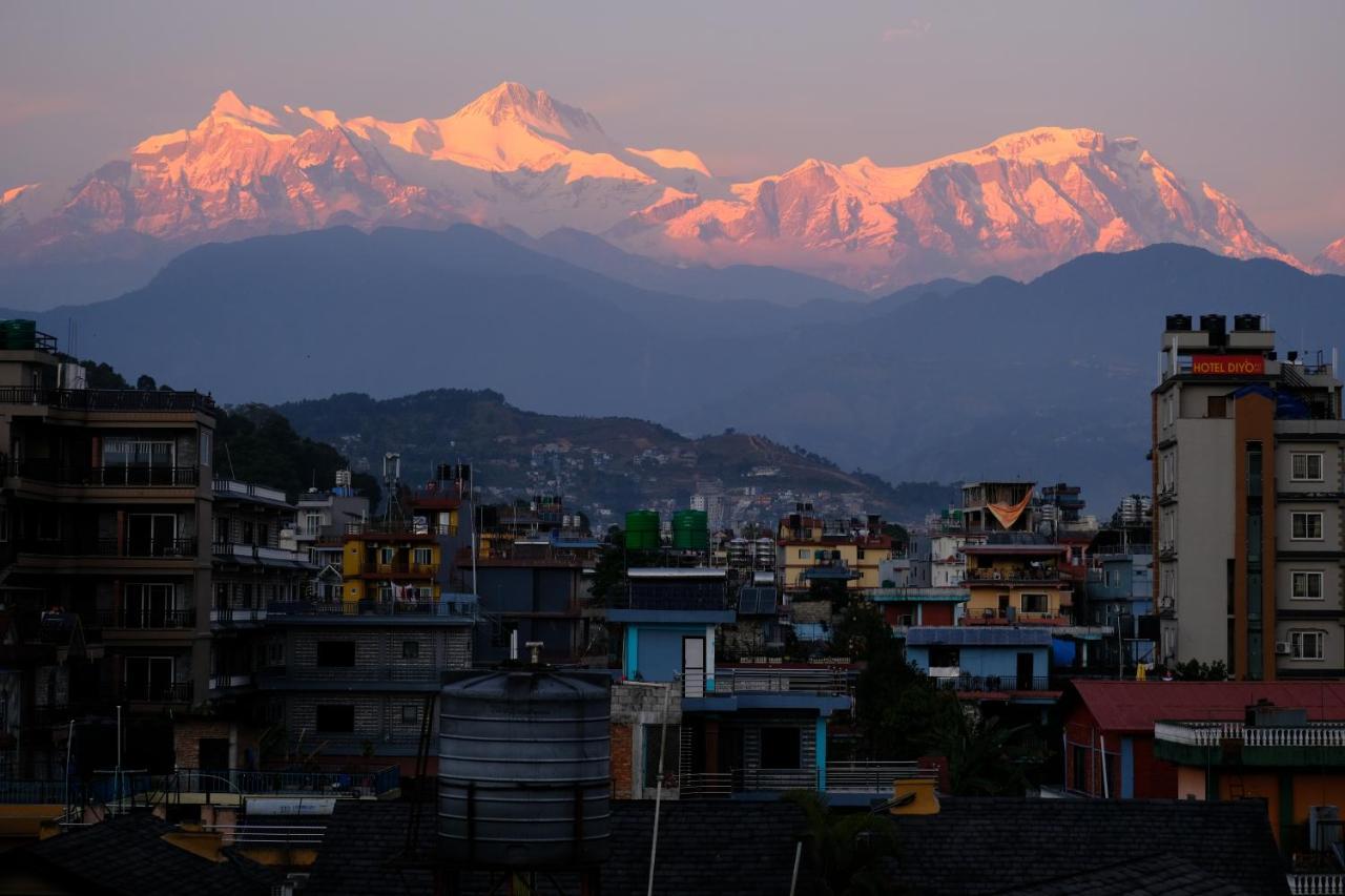 Pokhara Backpackers Hostel Bagian luar foto